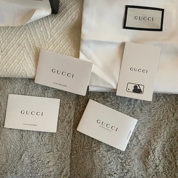 Gucci X MLB Collection Yankees Slip Ons - Picture 8 of 8